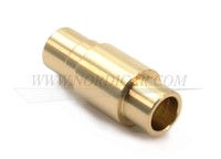 Coolant pipe cylinder head